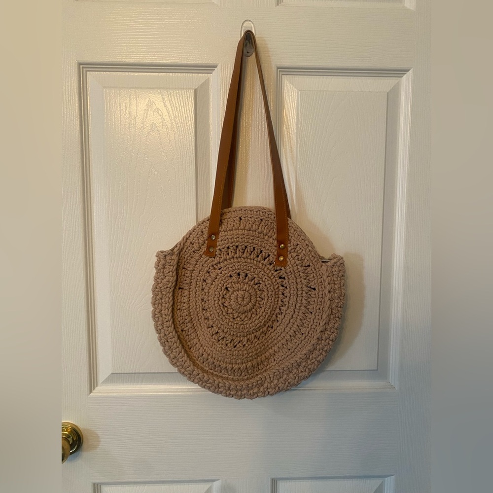 Crochet shoulder bag